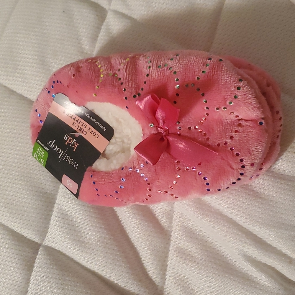 Girls Cozy Slippers - Picture 2 of 6